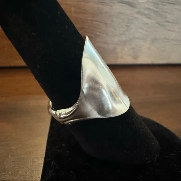 Spoon Bowl Ring - Picture 4 of 13